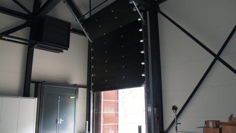 Schalldämmende Sektionaltor - Protec Industrial Doors